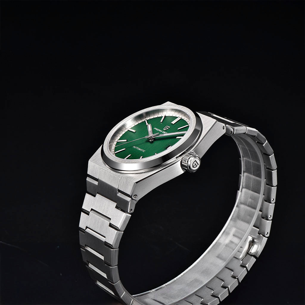 Pagani Design Bradford Green no pulso em uso urbano