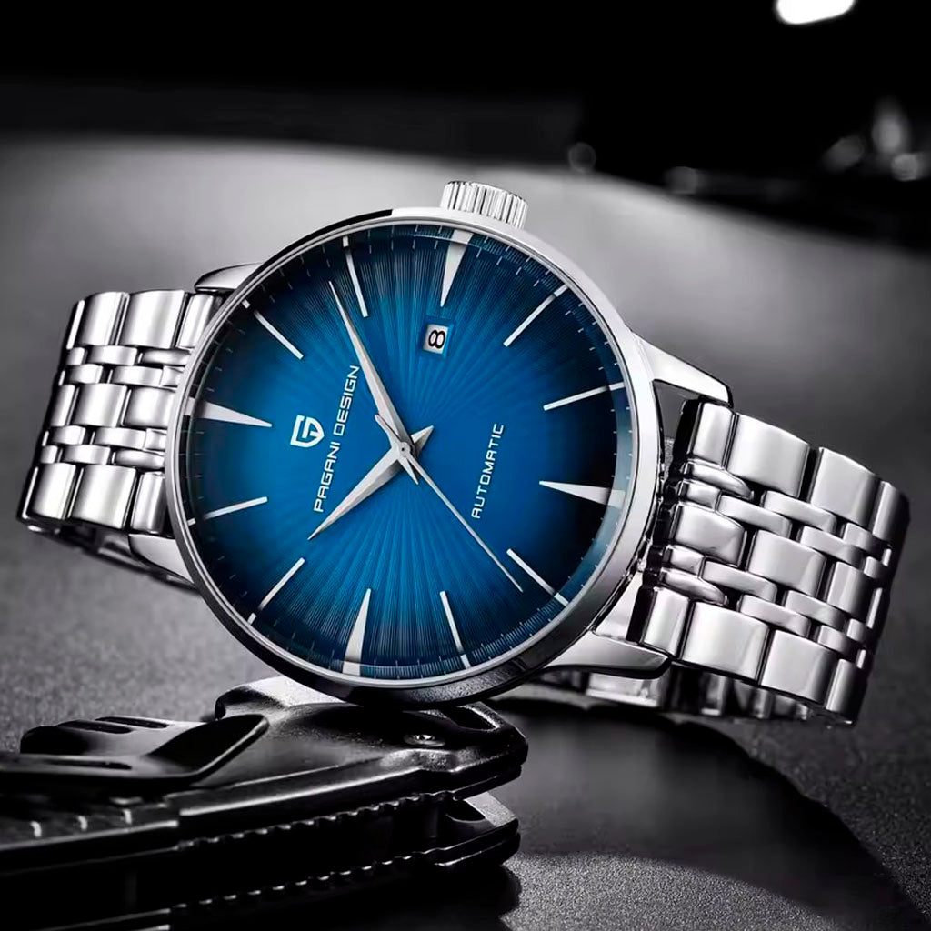 Pagani Design Lugano Blue no pulso em uso urbano