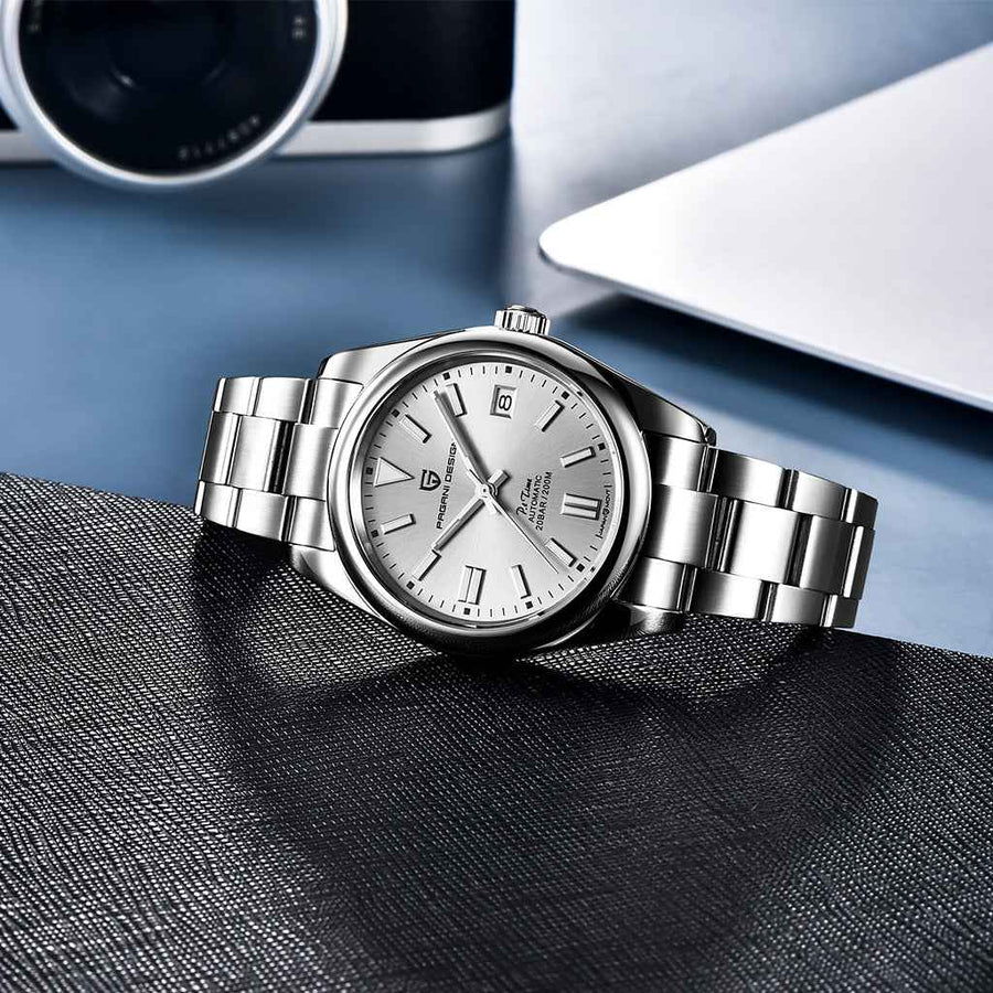Pagani Design Matteo Grey - no pulso