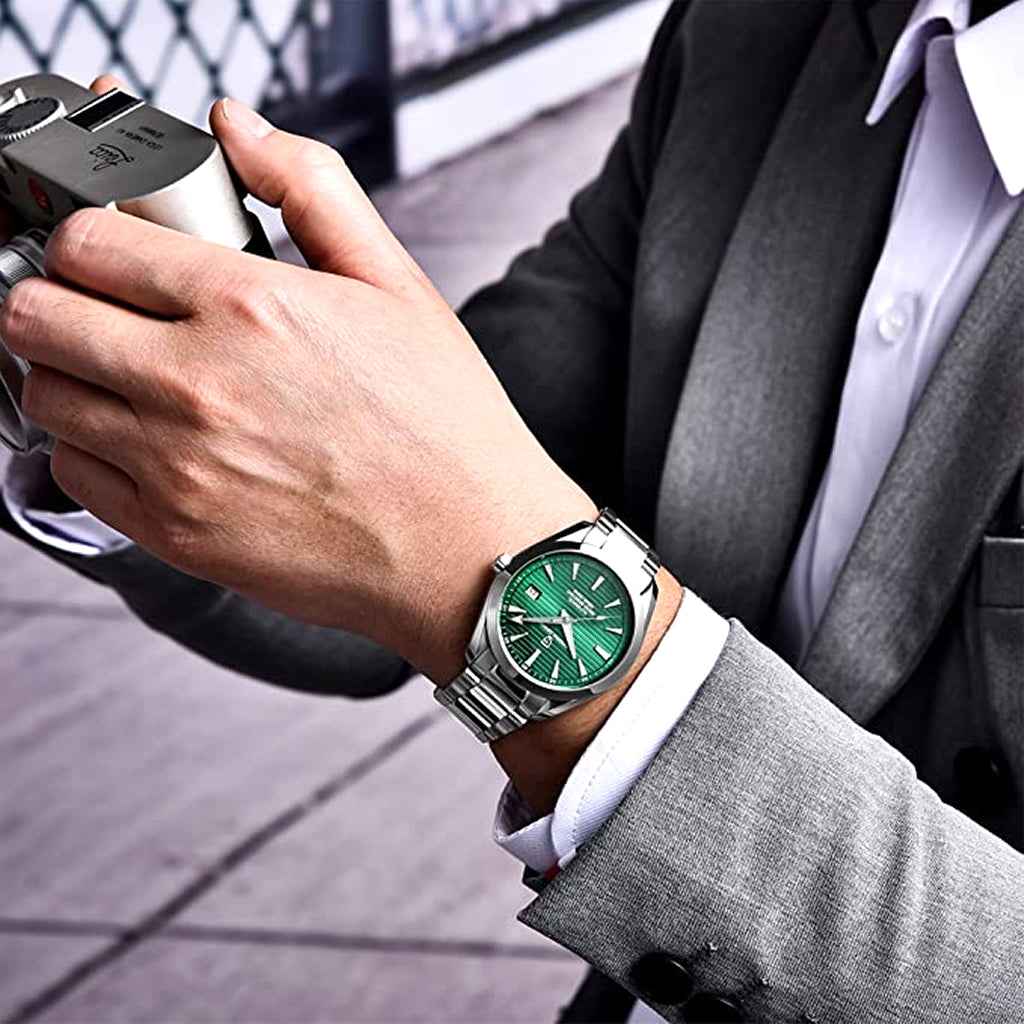 Pagani Design Pollo Green no pulso em uso urbano